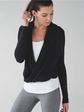 lululemon athletica Size 4 Iconic Wrap Top Charcoal Gray Long Sleeve